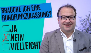 Banner "Brauche ich eine Rundfunkzulassung?"